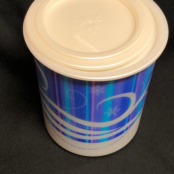 NWOT Tupperware  Christmas Canisters, 3 pc set.  12 Cup, 8 Cup, 5 Cup capacities - Picture 5 of 7
